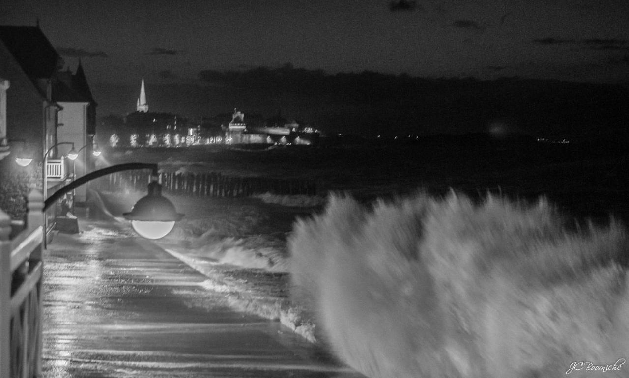 Ambassadeurs Logis Hotel Saint-Malo Bagian luar foto